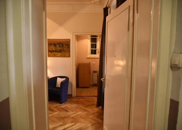 Center Bohemian Quarter アパート